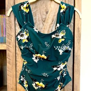 ✨NWT✨ Cupshe Swim Suit